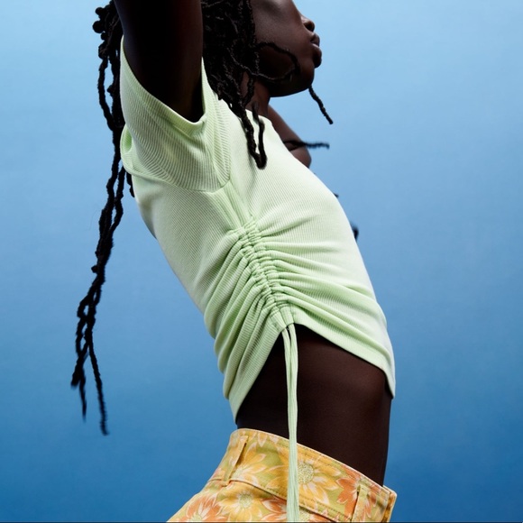 ZARA NWT RIBBED TOP WITH GATHERED DETAIL LIME MINT GREEN SMALL - Picture 2 of 12